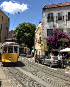 Lisabona tramvaiul 28 243x300 - Lisabona tramvaiul 28