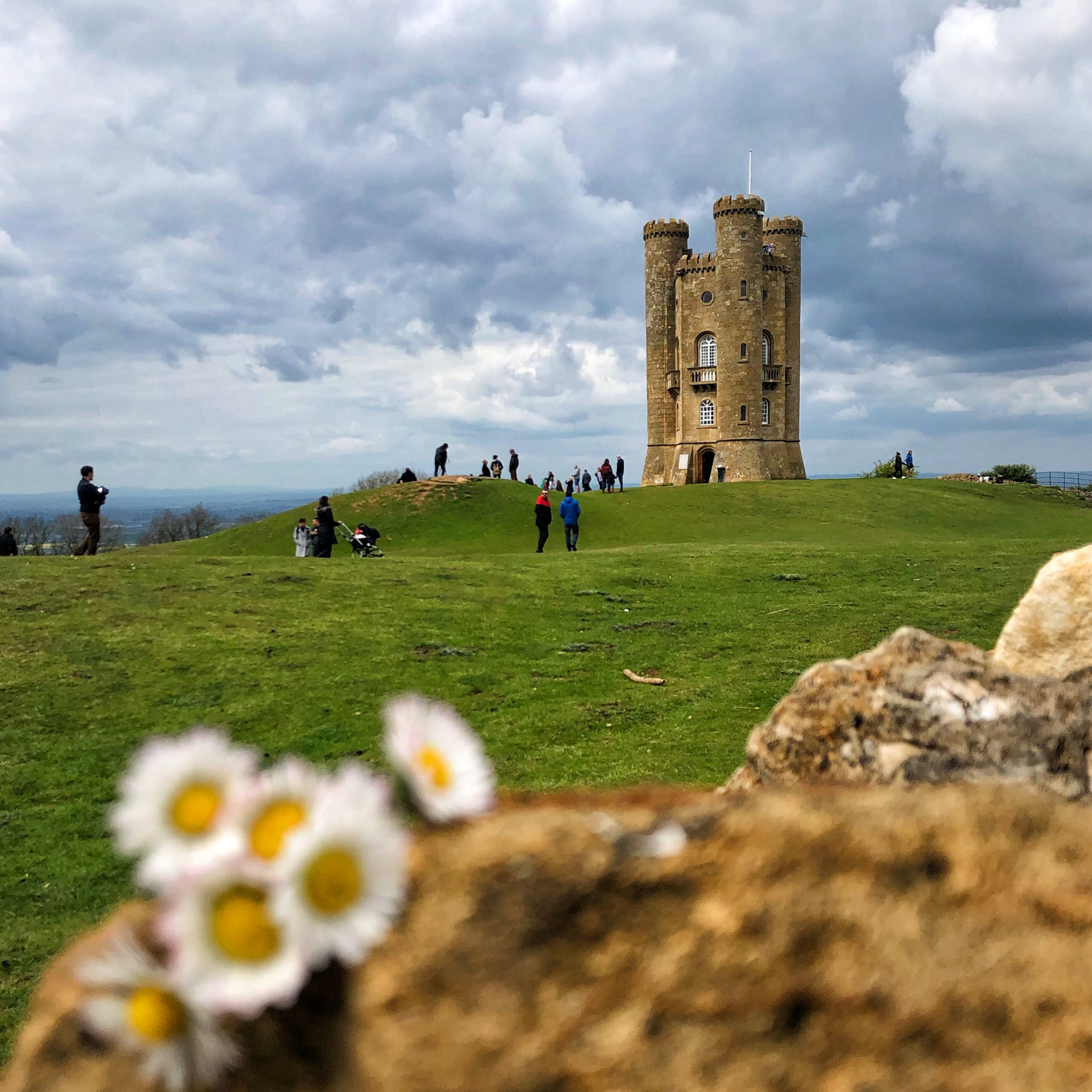 Cotwolds Broadway Tower 2 scaled - Cotswolds - cea mai pitoreasca regiune din Anglia