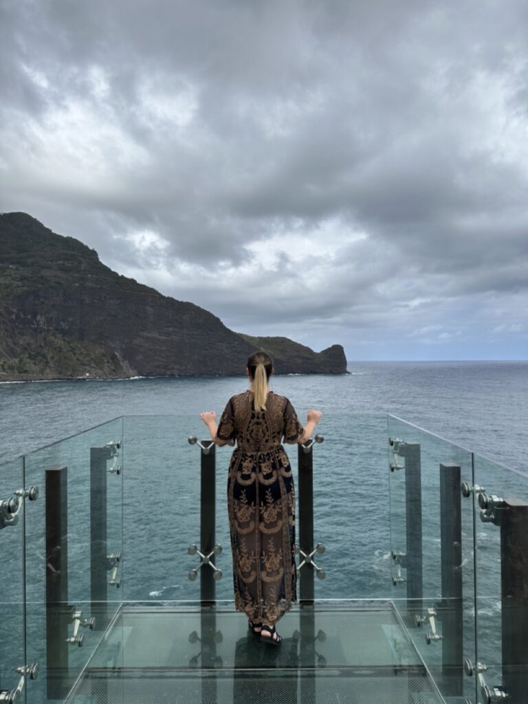 Madeira Miradouro do Guindaste 2 768x1024 - Insula Madeira: destinația perfectă pentru iubitorii de natură